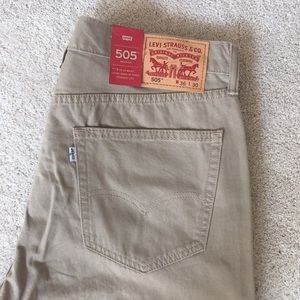 (NWT) Men’s Levi’s 505 36/30 Regular Chinos